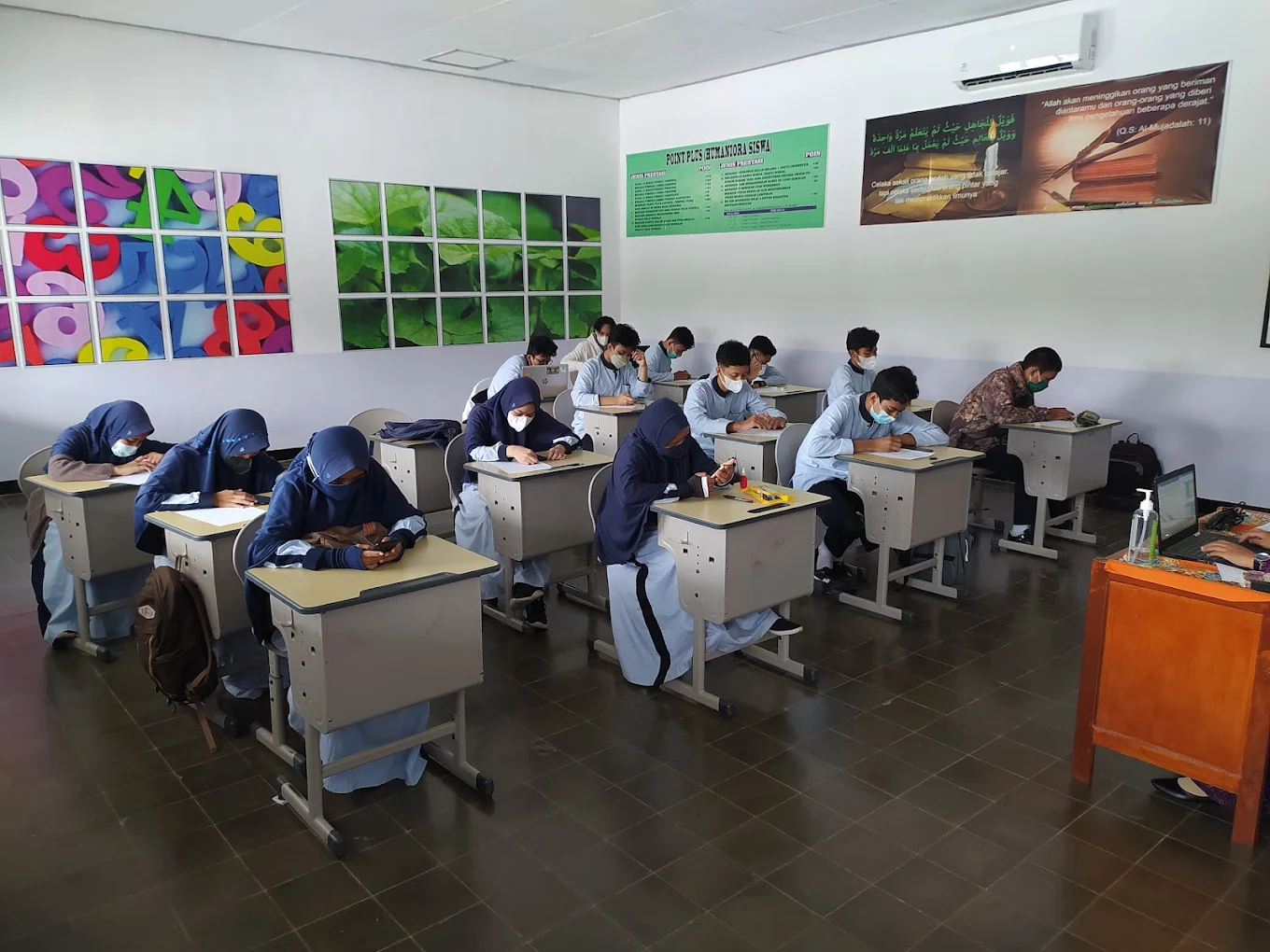 SMA Al Furqan Laksanakan Ujian Sekolah Semester Ganjil